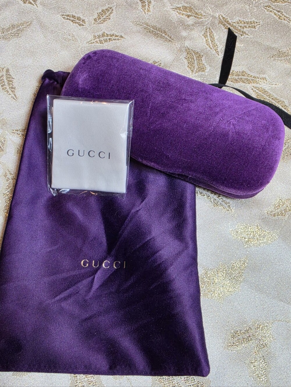 Gucci Hard Purple Velvet Sunglasses Glasses Case